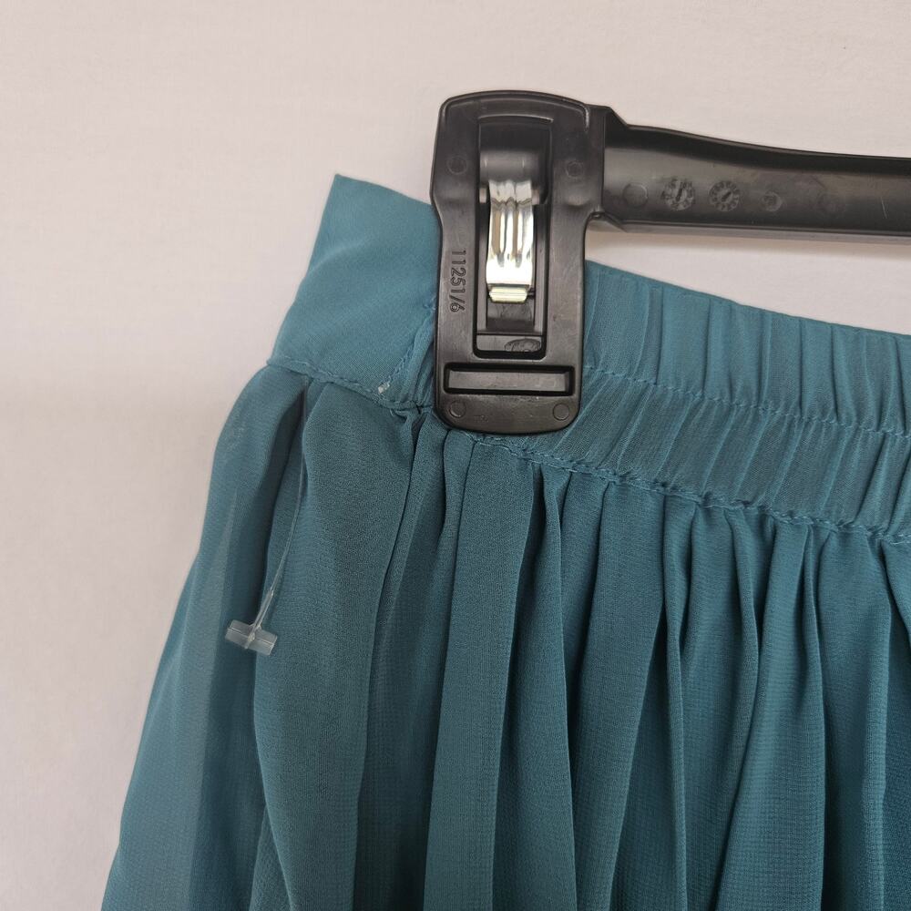 Candies Pleated Sheer Chiffon Mini Skirt Size M NWOT - Picture 2 of 6